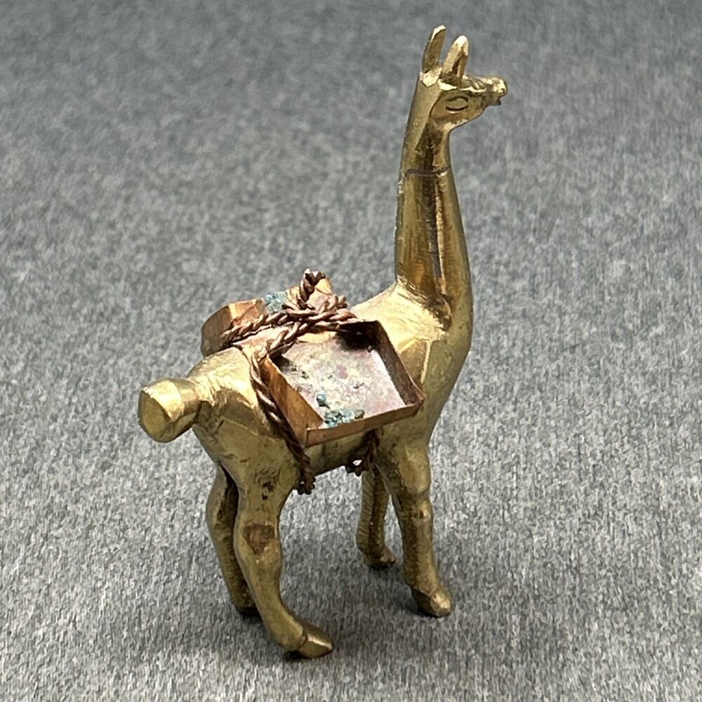 Vintage Mini Brass Llama Figurine Copper Saddle Pack Holding Turquoise Stone 3" - Picture 5 of 8